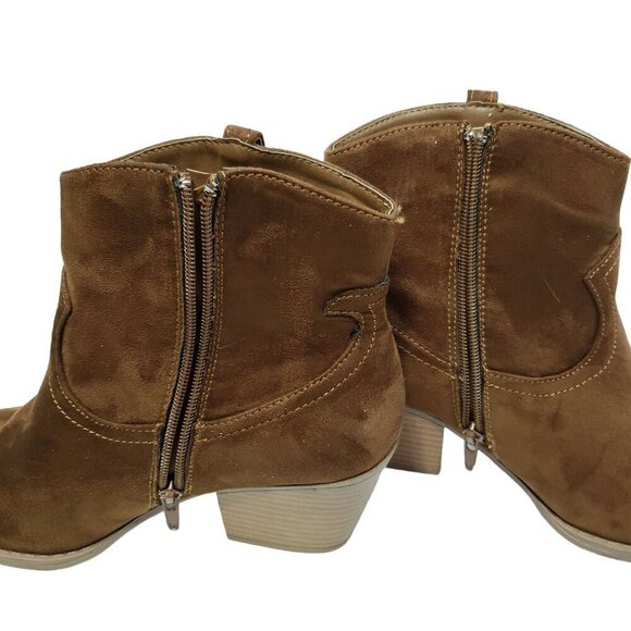 Sugar Women Tarah Ankle Booties Brown Faux Suede Almond Toe Block Heel Size 9.5 - Picture 2 of 11